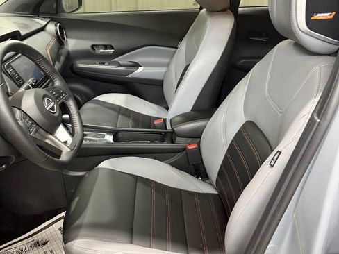 Used 2024 Nissan Kicks SR w/ SR Premium Package FWD image 8