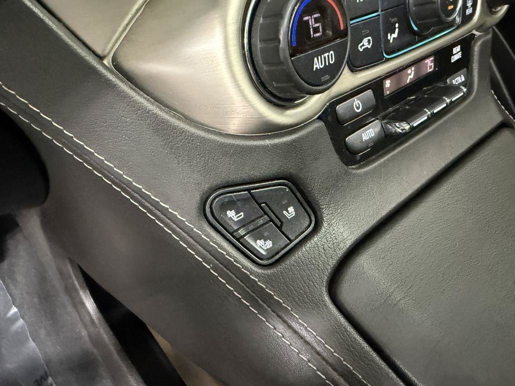 Used 2019 GMC Yukon XL Denali w/ Denali Ultimate Package AWD/4WD image 23