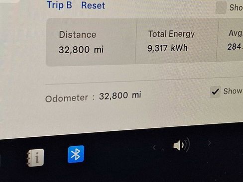 Used 2022 Tesla Model Y Performance image 13