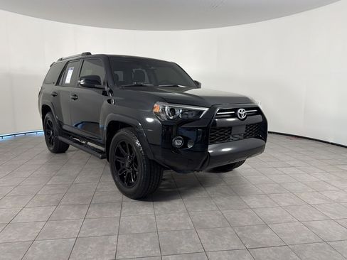 Used 2022 Toyota 4Runner SR5 Premium w/ Moonroof Package RWD image 7