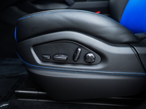 New 2025 Porsche Cayenne GTS image 19