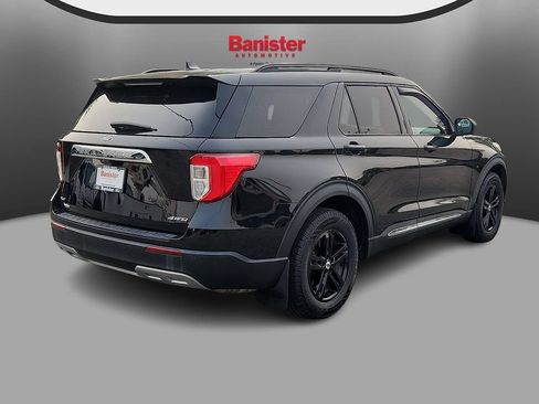 Used 2021 Ford Explorer XLT w/ Equipment Group 202A AWD/4WD image 4