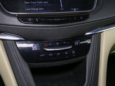 Used 2017 Cadillac XT5 Luxury w/ Driver Awareness Package image 27
