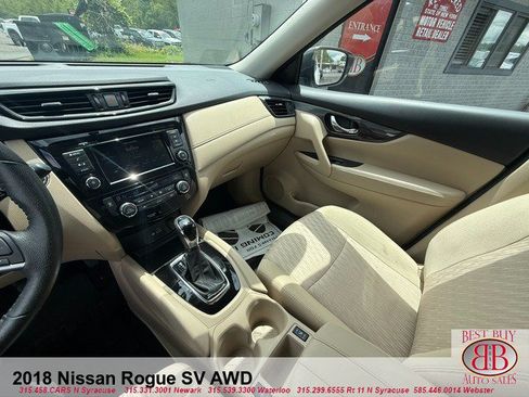 Used 2018 Nissan Rogue SV AWD/4WD image 24