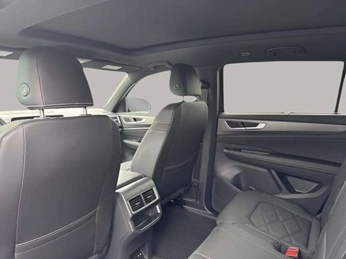 New 2026 Volkswagen Atlas Cross Sport SE image 6