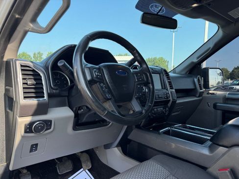 Used 2016 Ford F150 XLT w/ Equipment Group 302A Luxury AWD/4WD image 14