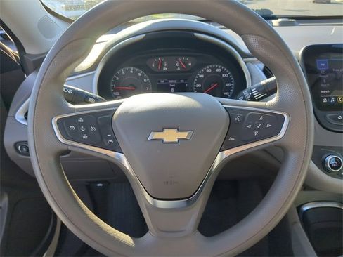 Used 2024 Chevrolet Malibu LT image 31