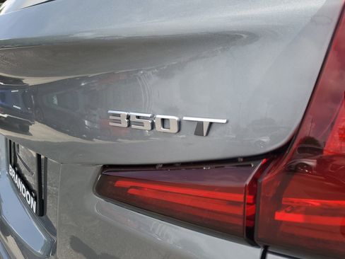 Used 2023 Cadillac XT4 Luxury w/ Cold Weather Package image 8