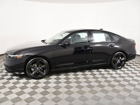 Used 2023 Honda Accord Sport image 9