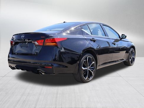 Used 2025 Nissan Altima 2.5 SR AWD/4WD image 7
