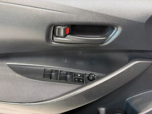 Used 2022 Toyota Corolla LE FWD image 11
