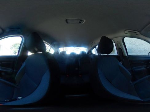 Used 2025 Nissan Versa SV FWD image 40