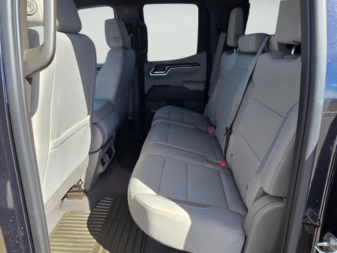 Used 2023 Chevrolet Silverado 1500 LT image 28