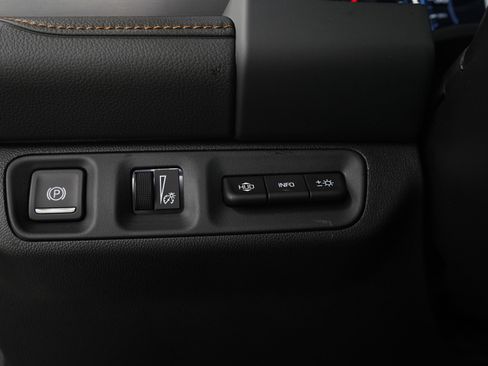Used 2023 GMC Acadia AT4 w/ Technology Package AWD/4WD image 30