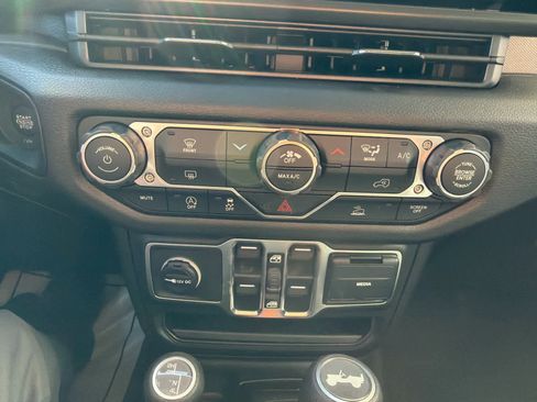 New 2026 Jeep Wrangler Unlimited Sport image 25