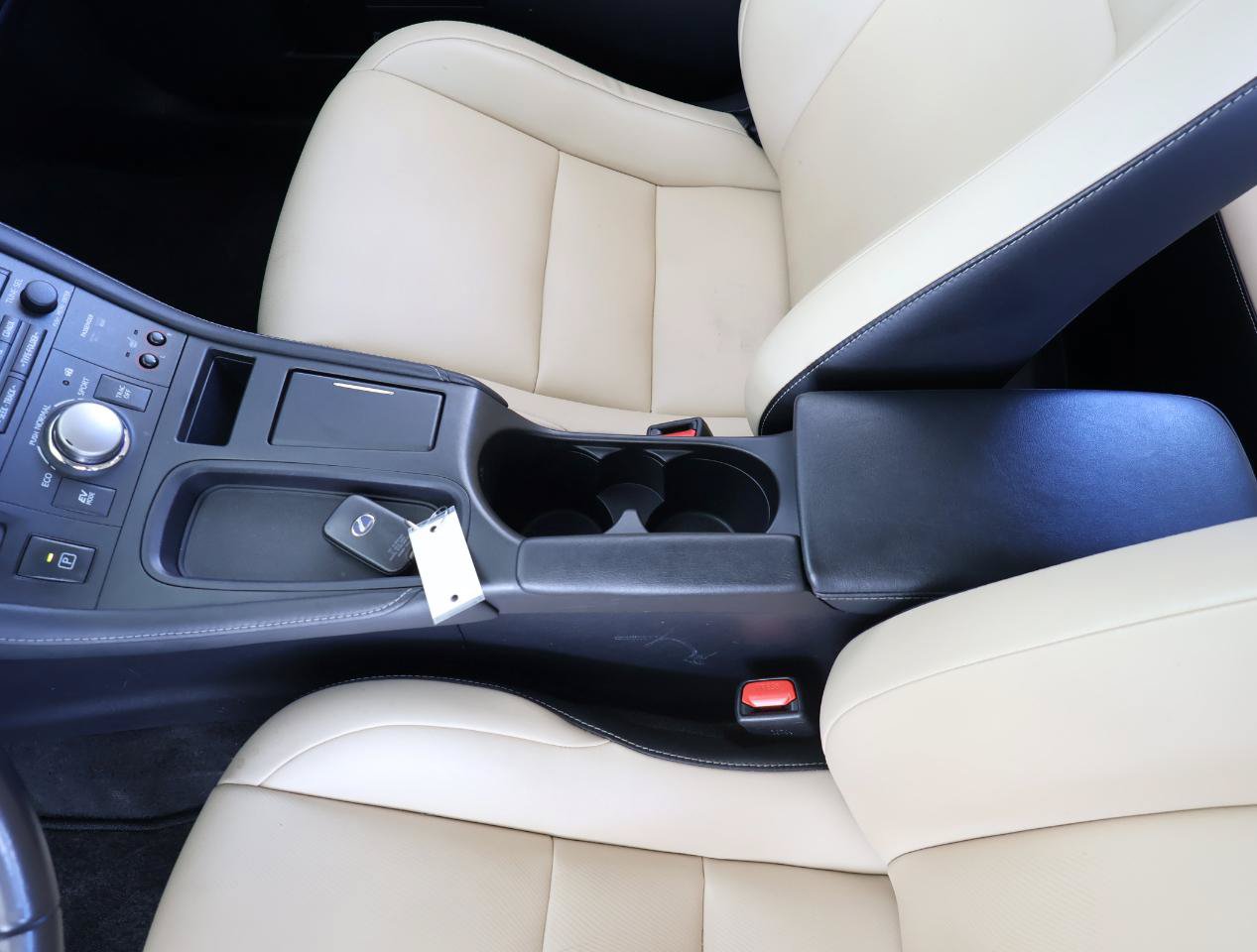 Used 2016 Lexus CT 200h w/ Seat Comfort Package FWD image 40