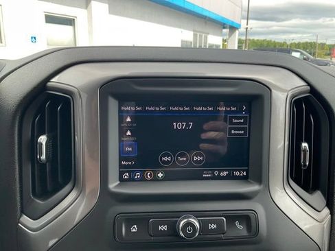 Used 2025 GMC Sierra 2500 Pro w/ Convenience Package AWD/4WD image 5