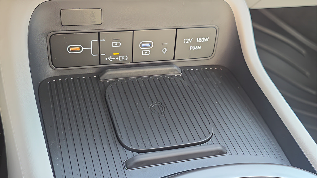 New 2026 Hyundai Kona SEL Sport AWD/4WD image 30