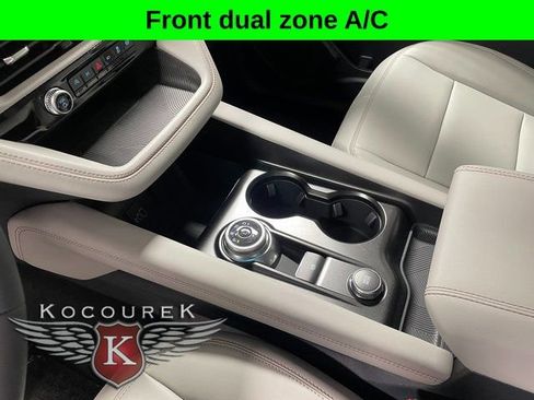 New 2026 Ford Explorer Active w/ Active Comfort Package AWD/4WD image 17