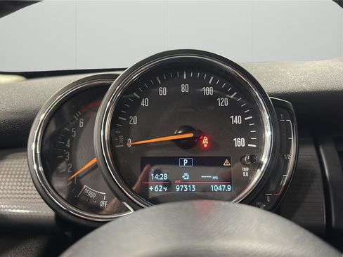 Used 2019 MINI Cooper 2-Door Hardtop w/ Storage Package FWD image 15