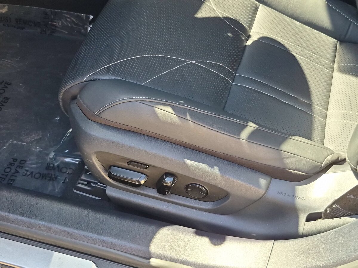 Used 2024 Lexus ES 300h w/ Accessory Package (Z1) FWD image 17