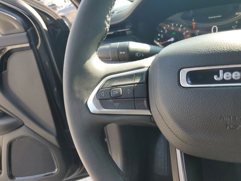 Used 2022 Jeep Compass Altitude image 17