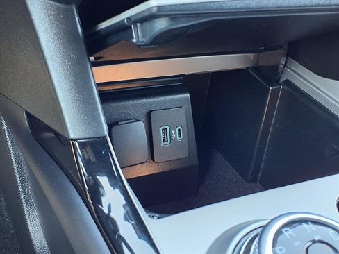 Used 2023 Ford Explorer ST-Line w/ Class IV Trailer Tow Package image 15