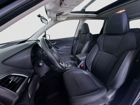 Used 2019 Subaru Forester Premium w/ All-Weather Package image 8