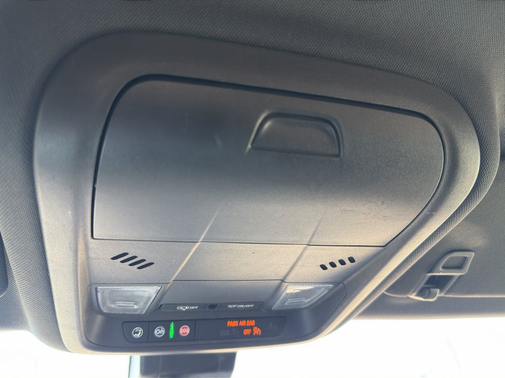 Used 2022 Chevrolet Equinox RS w/ RS Leather Package FWD image 26