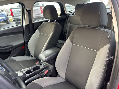 Used 2014 Ford Focus SE image 14