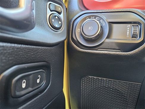 Used 2023 Jeep Wrangler Rubicon w/ Cold Weather Group image 33