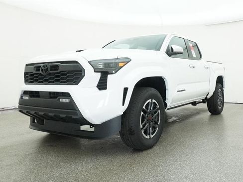 New 2026 Toyota Tacoma 2WD Double Cab image 30