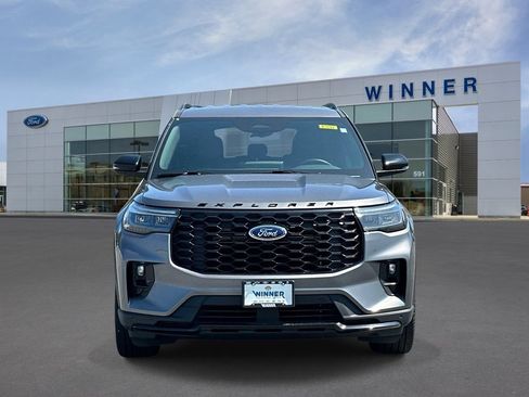 Used 2025 Ford Explorer ST-Line w/ ST-Line Street Pack AWD/4WD image 6