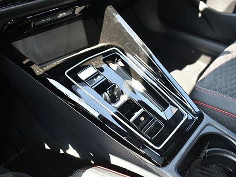 New 2025 Volkswagen Golf SE image 12