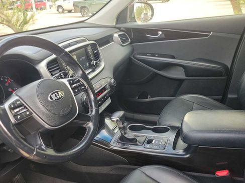Used 2019 Kia Sorento EX w/ Option Group 040 AWD/4WD image 10