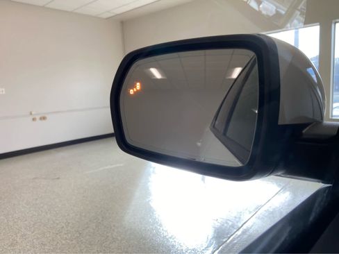 Used 2024 Ford Edge ST w/ Equipment Group 401A image 39