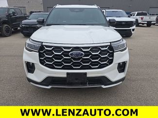 Used 2025 Ford Explorer Platinum w/ Ultimate Package video 2