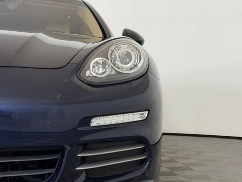 Used 2016 Porsche Panamera Edition image 11