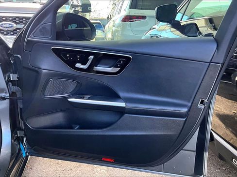 Certified 2022 Mercedes-Benz C 300 4MATIC Sedan image 22