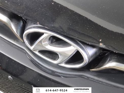 Used 2012 Hyundai Elantra Limited w/ Technology Pkg 5 FWD image 24