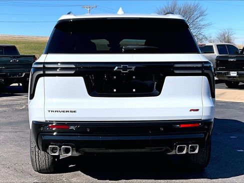 New 2026 Chevrolet Traverse RS image 4