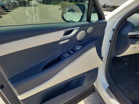 Certified 2025 Genesis GV80 3.5T Prestige AWD/4WD image 20