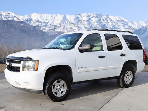 Used 2007 Chevrolet Tahoe LS image 2