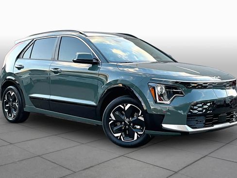 Used 2023 Kia Niro Wind FWD image 2