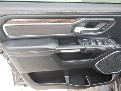 Used 2020 RAM 1500 Laramie AWD/4WD image 21