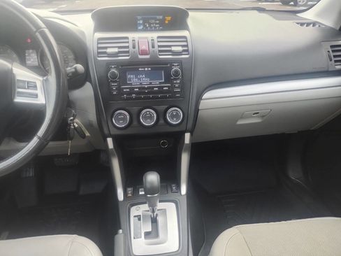 Used 2015 Subaru Forester 2.5i Limited image 11