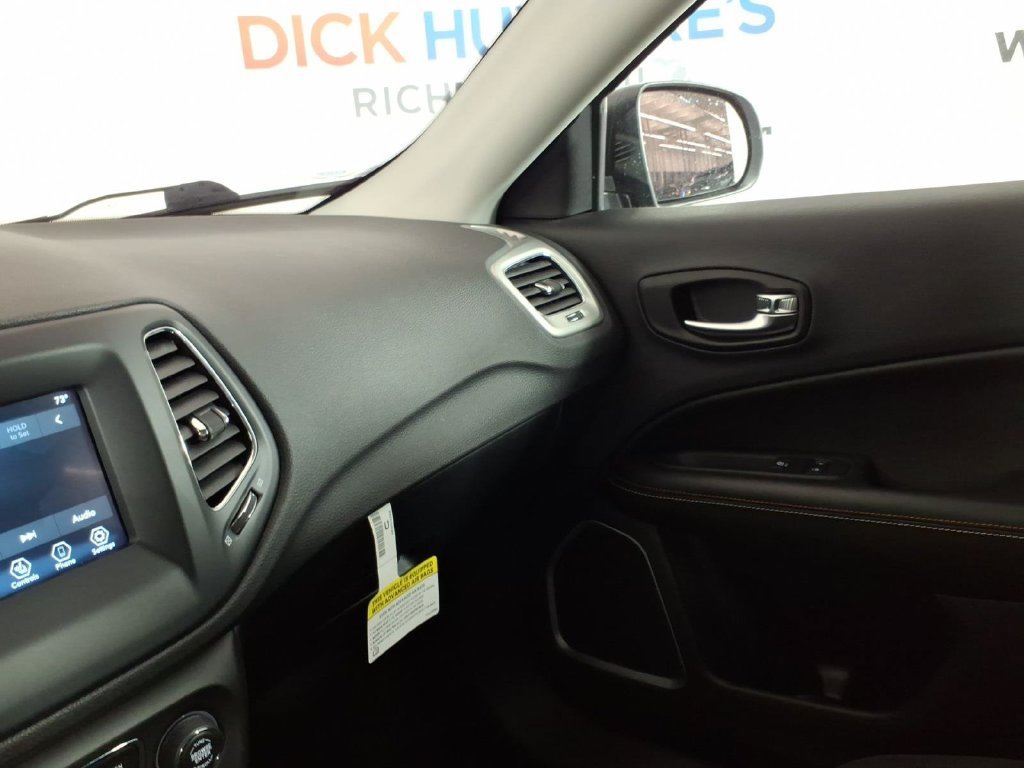 Used 2021 Jeep Compass Sport w/ Cold Weather Group FWD image 23