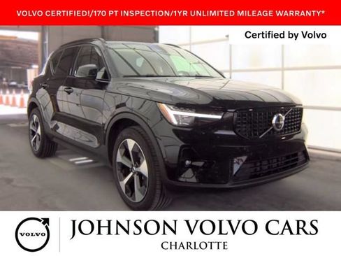 Used 2026 Volvo XC40 B5 Plus AWD/4WD image 1