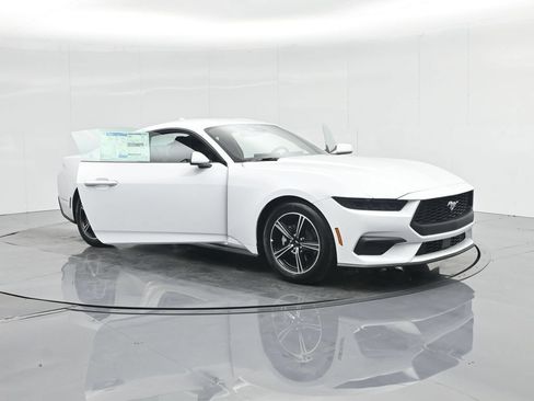 Used 2025 Ford Mustang Coupe RWD image 29