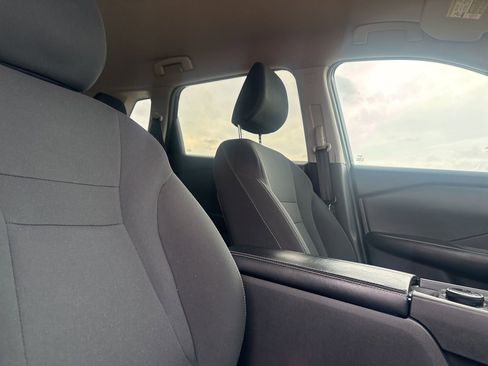 Certified 2024 Nissan Rogue S image 32